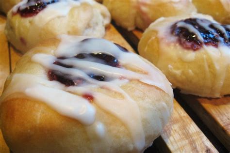 raspberry-breakfast-buns-recipe-dairy-free-contest image