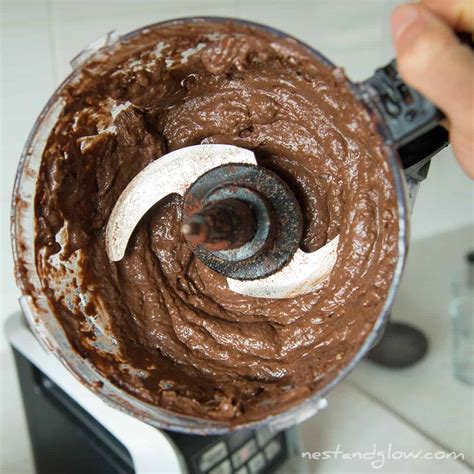 9-healthy-chocolate-avocado-recipes-that-are-easy image