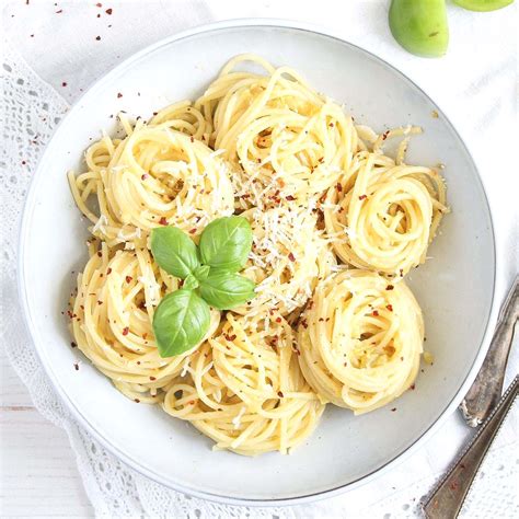 green-tomato-pasta-sauce-suitable-for-freezing image