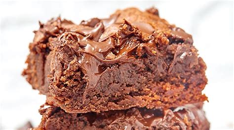 one-bowl-brownies-recipe-8-ingredients-and-10-minutes image