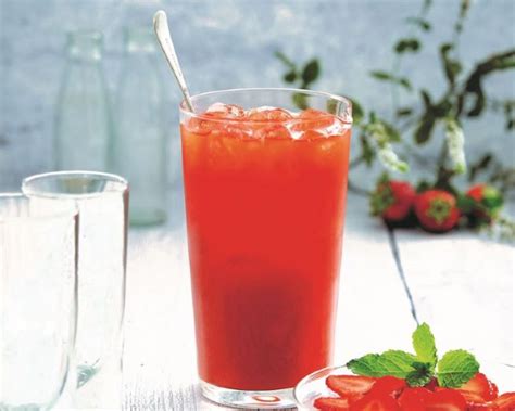 refreshing-strawberry-iced-tea-great-british-food image