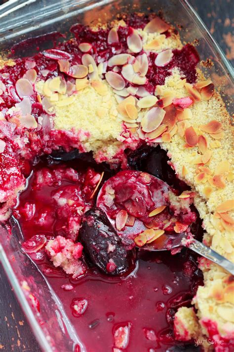vegan-spiced-plum-crumble-yumsome image