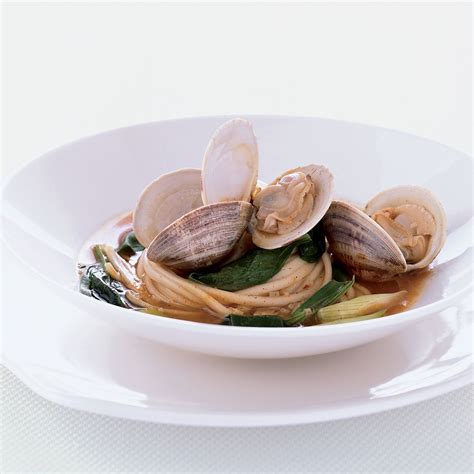 spicy-udon-and-clam-soup-recipe-cecilia image