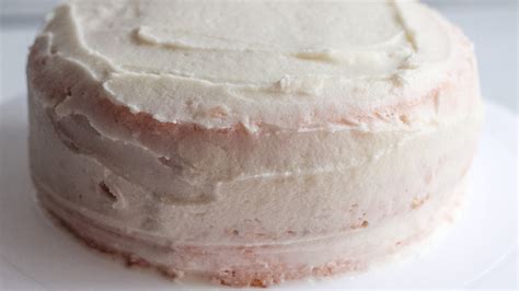 classic-pink-champagne-cake-recipe-mashed image