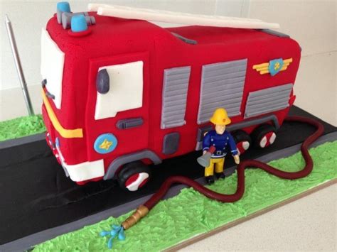 how-to-make-a-fire-truck-cake-howtocookthat image