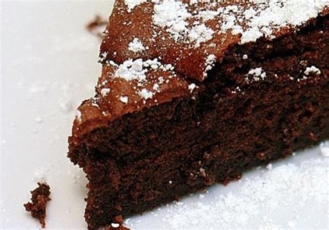 top-10-chocolate-birthday-cake-recipes-the image