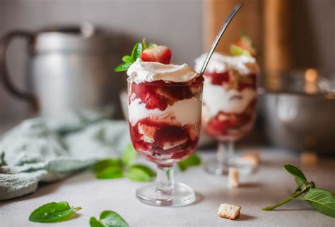 how-to-make-english-trifle-taste-london-at-home image