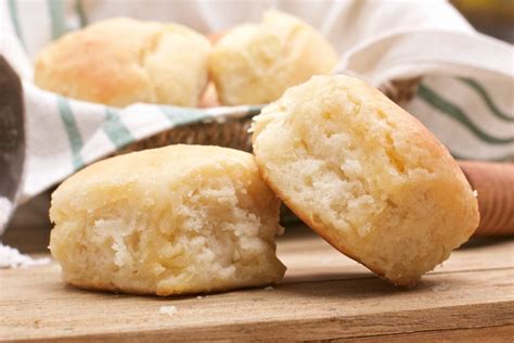 grandmas-buttermilk-biscuits-divas-can-cook image