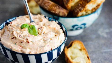 sun-dried-tomato-and-artichoke-dip-how-to-feed-a image