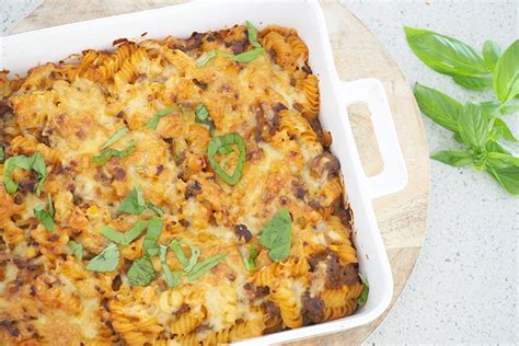 easy-dinner-idea-quick-beef-and-corn-pasta-bake image