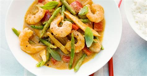 curry-with-shrimp-bell-peppers-and-green-beans-eat-smarter image