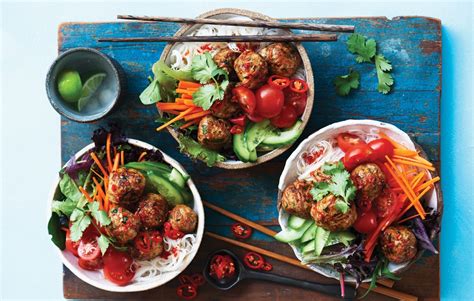 vietnamese-meatball-bn-cha-healthy-food-guide image