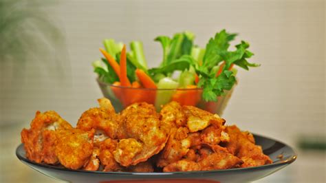 eating-you-alive-cauliflower-hot-wings image