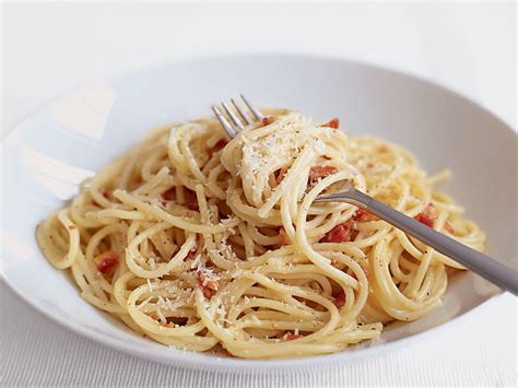 creamy-spaghetti-carbonara-recipe-anne-quatrano image