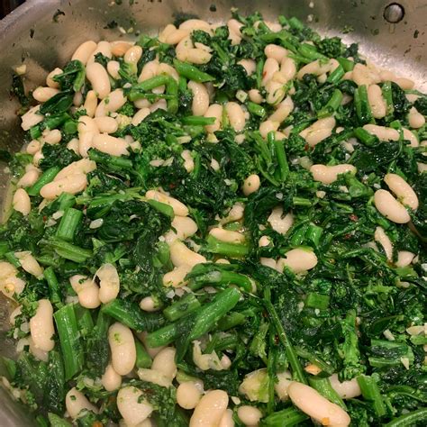 cw-sauteed-broccoli-rabe-with-cannellini-beans image