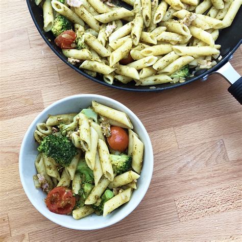 bacon-and-pesto-pasta-recipe-the-student-food-project image
