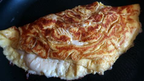 three-cheese-omelette-recipe-easy-keto-breakfast image