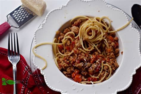 veal-and-pork-bolognese-with-spaghetti-spinach-tiger image