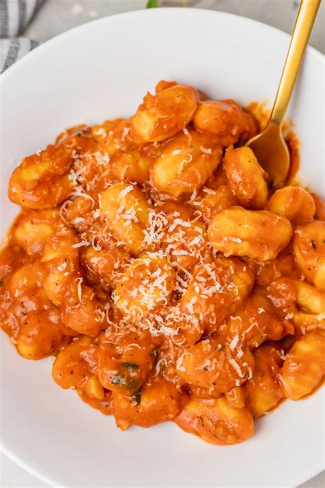 gnocchi-with-tomato-sauce-the-dinner-bite image