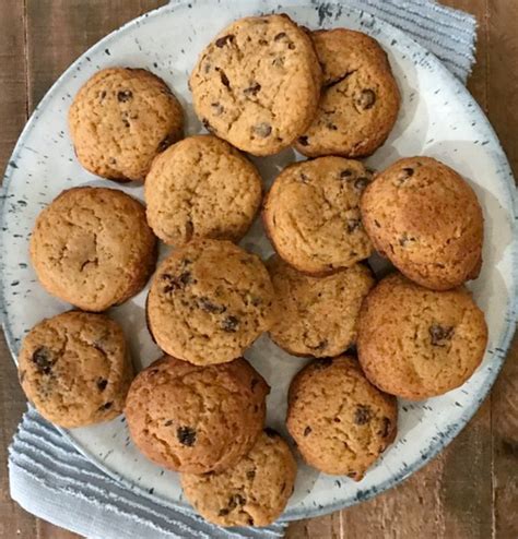 delicious-diabetic-friendly-chocolate-chip-cookies image