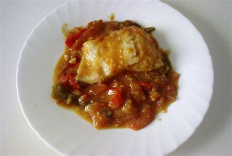 cod-fish-and-tomato-sauce-bacalao-con-tomate-recipe-the image