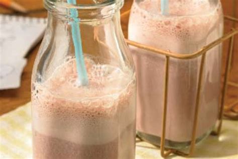 chocolate-berry-milkshake-alberta-milk image