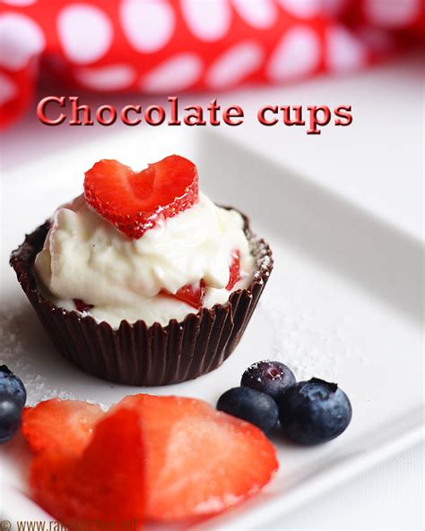 edible-chocolate-cups-how-to-make-chocolate-cups image