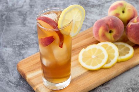 15-refreshing-alcoholic-iced-tea-cocktail-recipes-the image