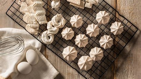 hard-meringues-recipe-get-cracking image