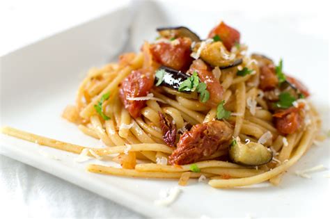 roasted-eggplant-sun-dried-tomato-pasta-that image