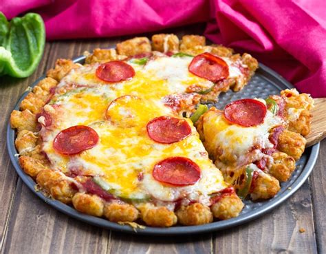 tater-tot-pizza-thecookful image