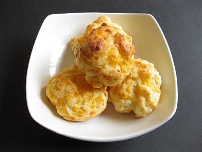 bisquick-cheese-biscuits-kirbies-cravings image