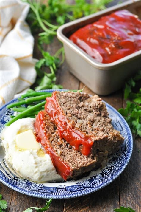 meatloaf-recipe-with-oatmeal-the-seasoned-mom image