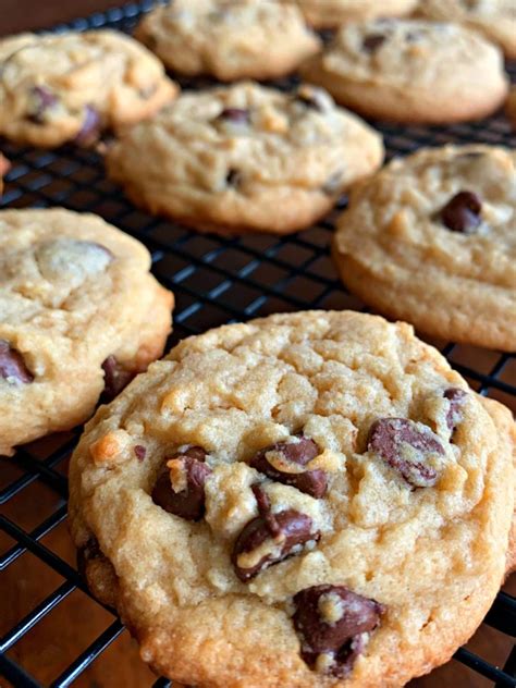 easy-bisquick-chocolate-chip-cookies-6-ingredients image