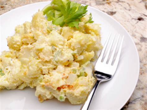 picnic-perfect-all-american-potato-salad-recipechatter image