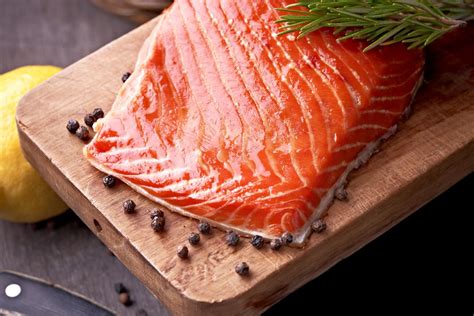 how-to-brine-salmon-for-smoking-guide-and image