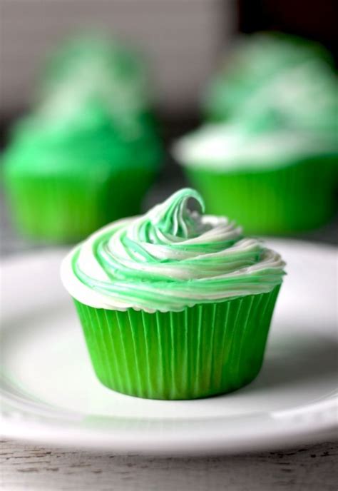 deliciously-simple-irish-cream-cupcakes-recipe-quirky image