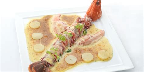 lobster-with-hollandaise-recipe-great-british-chefs image