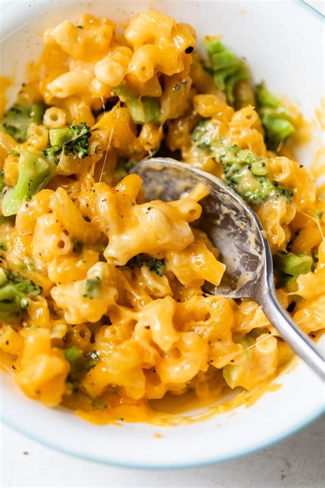 microwave-mac-and-cheese-the-almond-eater image