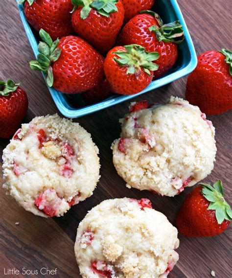 strawberry-sour-cream-streusel-muffins-carp image