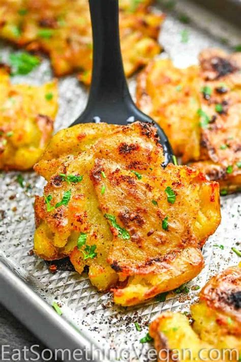 garlic-smashed-potatoes-eat-something-vegan image