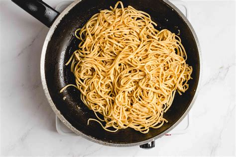 recipe-for-vegetable-chow-mein-the-spruce-eats image