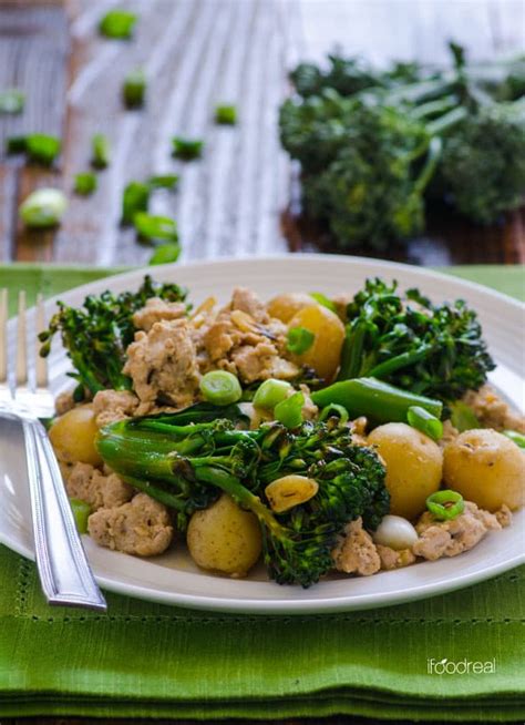 ground-turkey-and-potato-skillet-with-broccoli image