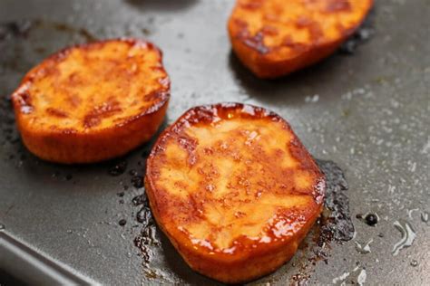 roasted-sweet-potato-rounds-mom-to-mom-nutrition image