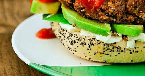 10-minute-spicy-vegan-bean-burgers-tinned-tomatoes image