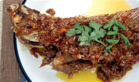 fried-fish-with-chili-sauce-real-thai image