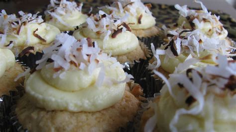 coconut-cream-cupcakes-how-sweet-eats image