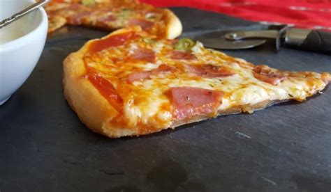 poor-mans-pizza-recipe-bonapeticom image