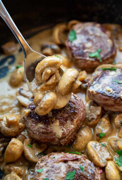 bacon-wrapped-beef-tenderloin-with-creamy image