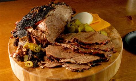 texas-clod-barbecued-beef-shoulder-barbecuebiblecom image